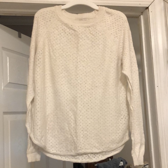 Lauren Conrad cream/white light weight sweater size medium - Picture 2 of 3